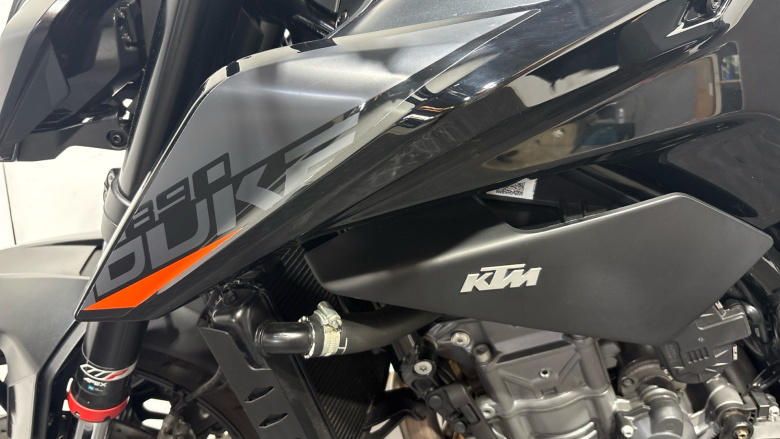 Ktm Duke 890 Duke (22MY)